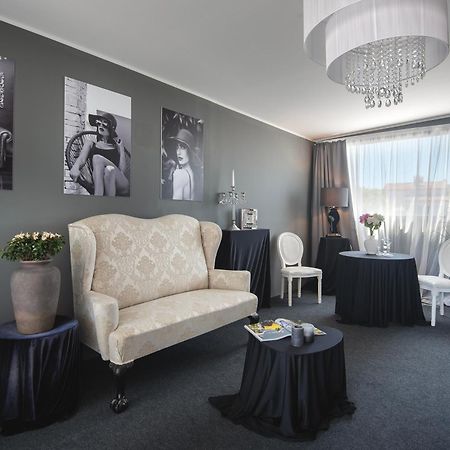 מדולין Boutique Hotel Chevalier By Bura Hotels - Adults Only מראה חיצוני תמונה