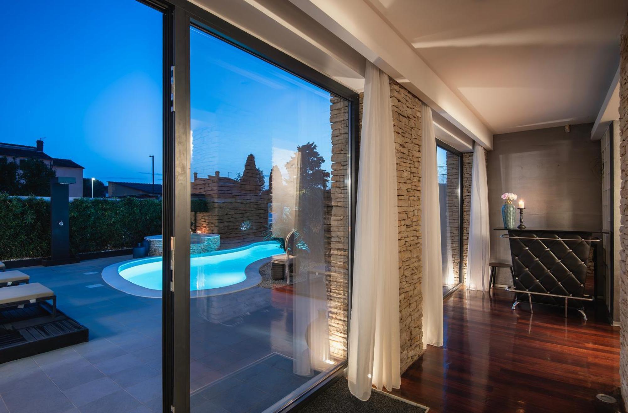 מדולין Boutique Hotel Chevalier By Bura Hotels - Adults Only מראה חיצוני תמונה